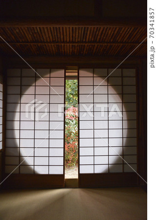 ≪京都　洛北　常照寺の紅葉≫　京都府京都市　 70341857