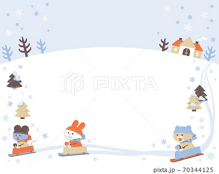 ソリあそびをするクマ ウサギ ネズミ フレーム 4色 シンプルカラーのイラスト素材