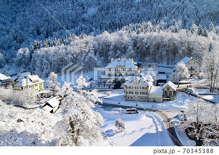 【ドイツ】　ノイシュバインシュタイン城の城下町 70345388