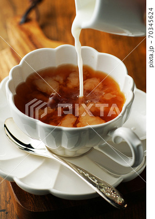 ミルクティー 70345624