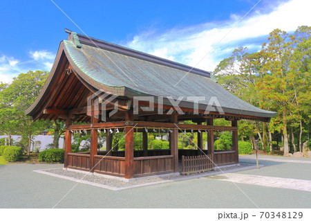 【福岡県】晴天下の宗像大社辺津宮 【福岡県】晴天下の宗像大社辺津宮 70348129