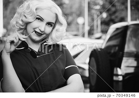 retro style woman 70349146