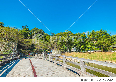 国宝彦根城へ続く橋 国宝彦根城へ続く橋 70352282