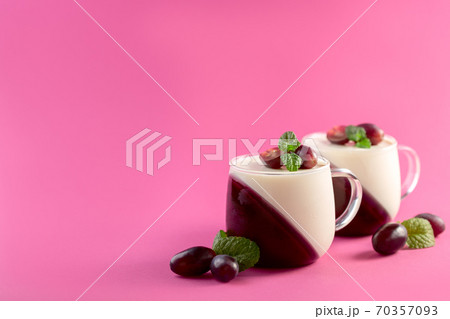 Vanilla berry panna cotta. Italian cuisine. 70357093