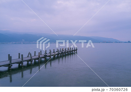 夜明けの諏訪湖【赤砂崎公園の下諏訪港より撮影】 夜明けの諏訪湖【赤砂崎公園の下諏訪港より撮影】 70360726