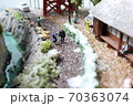 ジオラマ冬の光景-学生の帰り道 70363074