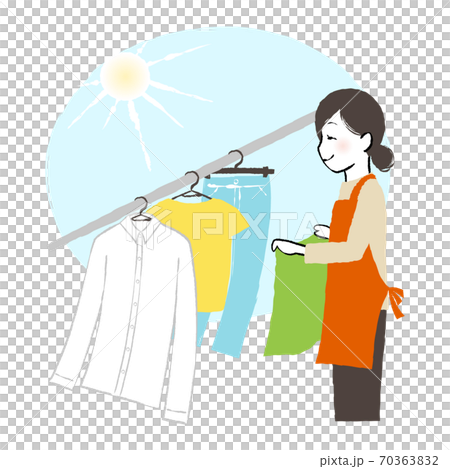 掛衣服的女人 70363832