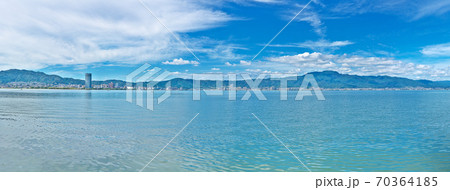 【琵琶湖の湖畔】 (高解像度版) 撮影場所:滋賀県草津市矢橋町矢橋 帰帆島 【琵琶湖の湖畔】 (高解像度版) 撮影場所:滋賀県草津市矢橋町矢橋 帰帆島 70364185