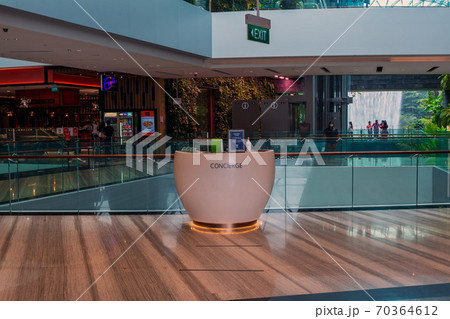 【シンガポール】チャンギ国際空港 の Jewelの滝 70364612