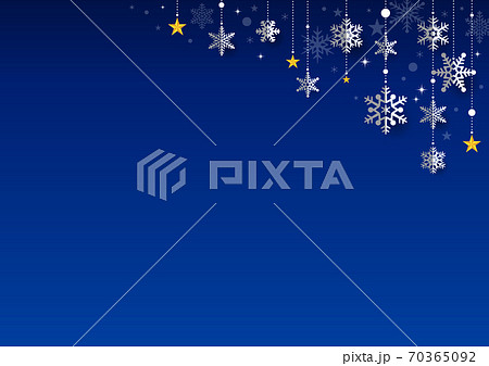 キラキラ☆雪の結晶オーナメントのシンプルなフレーム青 70365092