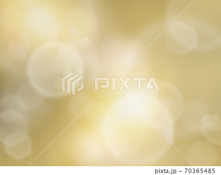 キラキラ輝く金色の抽象的な背景 - 複数のバリエーションがあります 70365485