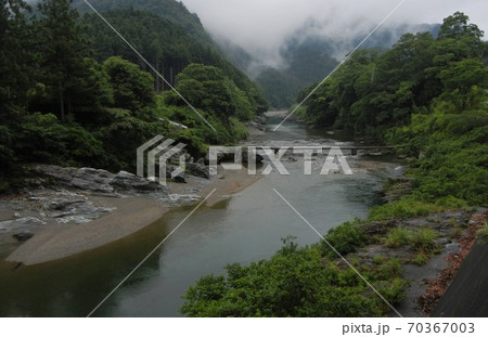 日本の川景色:三重県松阪市の香肌峡谷の櫛田川 日本の川景色:三重県松阪市の香肌峡谷の櫛田川 70367003