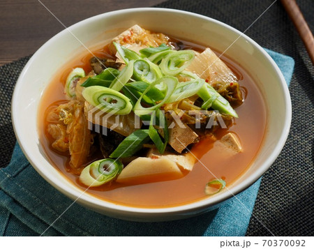 キムチチゲ 豆腐 食べ物 70370092