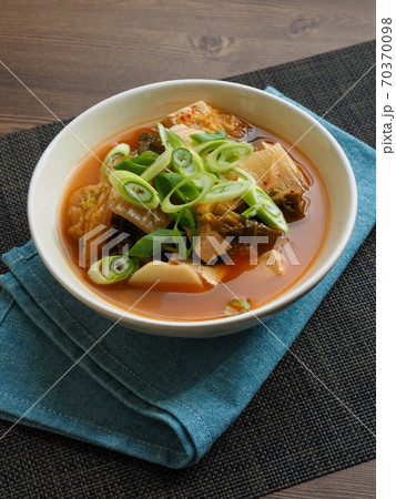 キムチチゲ 豆腐 食べ物 70370098