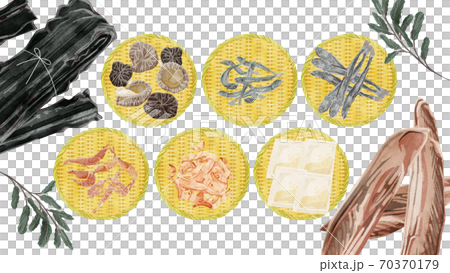 竹ざるに乗せた和風出汁の材料イラスト 70370179