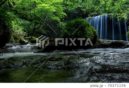 小矢部にある鼓ケ滝 70371156