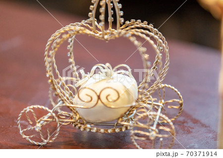 結婚指輪　挙式 70371914