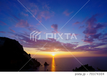 小樽祝津パノラマ展望台からの夕日 小樽祝津パノラマ展望台からの夕日 70374304