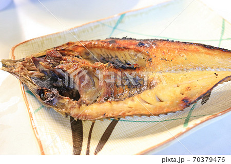 北海道の居酒屋で食べる美味しい焼魚 八角の写真素材