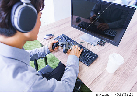 eスポーツ ゲーム オンライン ネットワーク 対戦 【コロナ禍での安全なレジャーのニューノーマル】 eスポーツ ゲーム オンライン ネットワーク 対戦 【コロナ禍での安全なレジャーのニューノーマル】 70388829