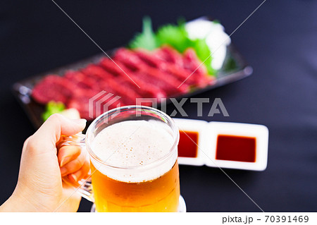 馬刺とビール【オンラインでお取り寄せ・ふるさと納税のイメージ】 70391469