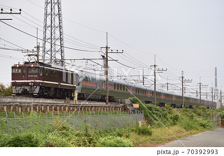 武蔵野線　南越谷－東川口　JR東日本　EF64-1052（高崎）＋E26系（尾久）　カシオペア 70392993