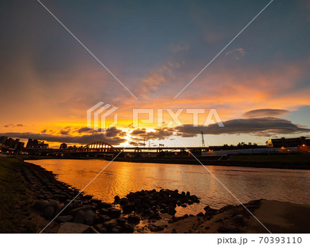 Sunset view of the beautiful First MacArthur Bridge 70393110