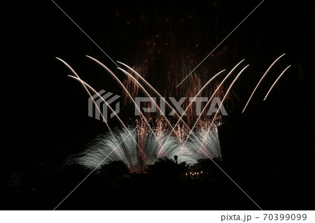 2019伊那まつりの花火 70399099