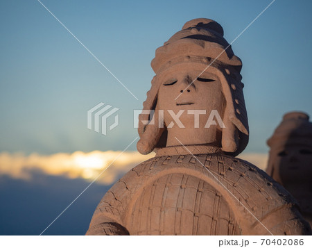 街中にある埴輪／今城塚古墳 70402086