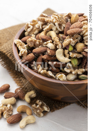 ミックスナッツ 70406606