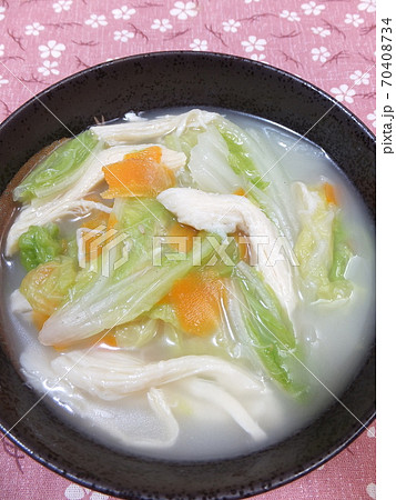 白菜たっぷり♪の鶏白湯スープ 70408734