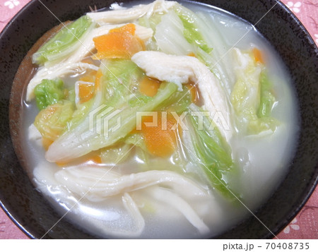 白菜たっぷり♪の鶏白湯スープ 70408735