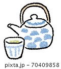 ほのぼのタッチの急須と湯のみ 70409858