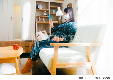 虫よけスプレー　妊婦　外出準備　 70413590