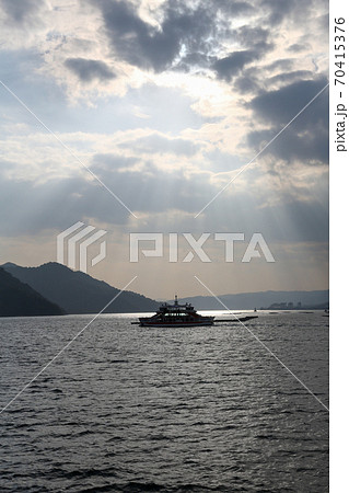 広島県 秋 安芸の宮島 フェリーからの眺め 広島県 秋 安芸の宮島 フェリーからの眺め 70415376