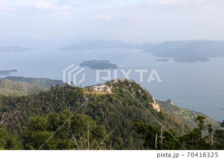 広島県 秋 安芸の宮島 弥山山頂からの眺め 獅子岩展望台 広島県 秋 安芸の宮島 弥山山頂からの眺め 獅子岩展望台 70416325