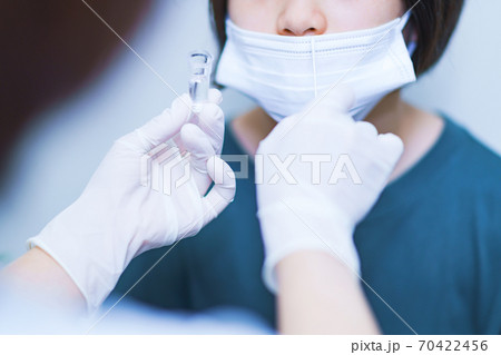 PCR　PCR検査　コロナ　医療ビジネス　【コロナ禍のメディカルイメージ】 70422456
