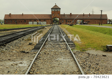 アウシュヴィッツ 70423621