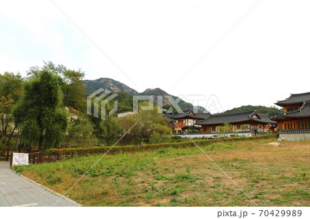 建物 山 風景 70429989