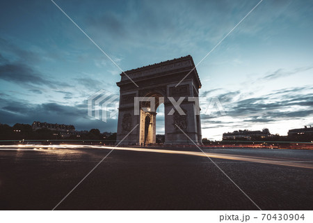 Arc de Triumph at evening, Paris, France 70430904