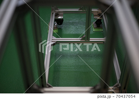 アルミフレームの組立作業 アルミフレームの組立作業 70437054