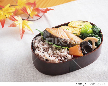 お弁当 曲げわっぱ 雑穀米 お弁当 曲げわっぱ 雑穀米 70438227
