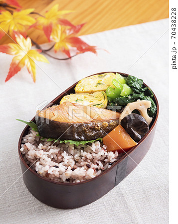 お弁当 曲げわっぱ 雑穀米 お弁当 曲げわっぱ 雑穀米 70438228