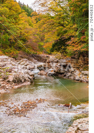 秋田湯沢の秋 紅葉の小安峡 秋田湯沢の秋 紅葉の小安峡 70440832