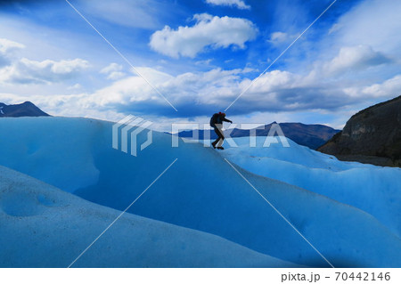 ペリト・モレノ氷河のトレッキング ペリト・モレノ氷河のトレッキング 70442146