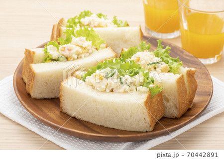 ポテトサラダサンド 70442891