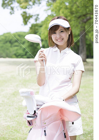女性ゴルファー 70443670