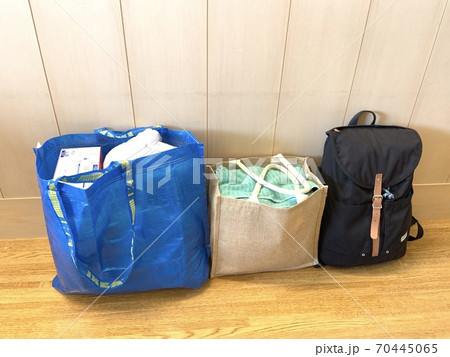 長期入院の大量の荷物 70445065