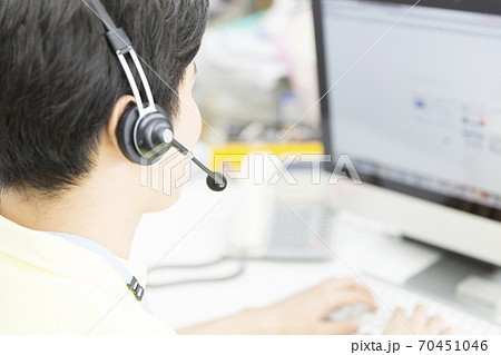 男性オペレーター 男性オペレーター 70451046