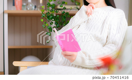 スケジュール帳 考える妊婦 16:9 スケジュール帳 考える妊婦 16:9 70451416